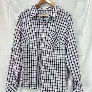 Croft & Barrow Men's Plaid Shirt - Navy and White